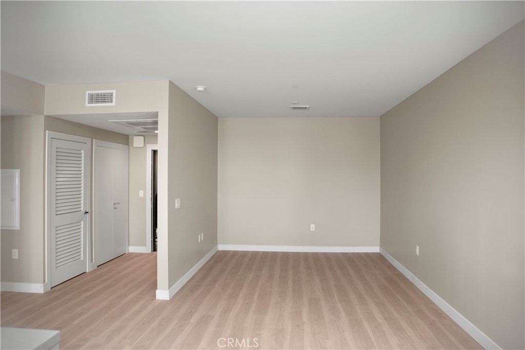 39 S Los Robles Avenue 3006