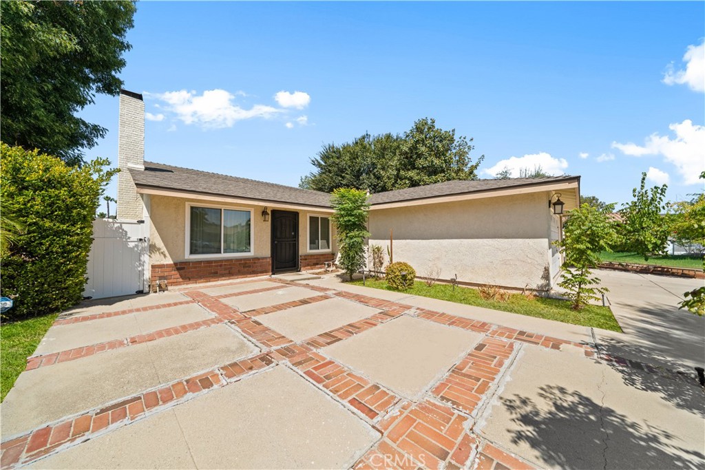 15410 Elm Lane