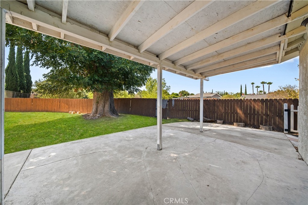 15410 Elm Lane
