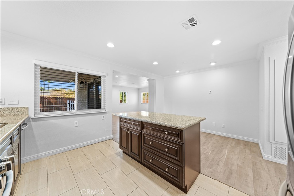 15410 Elm Lane
