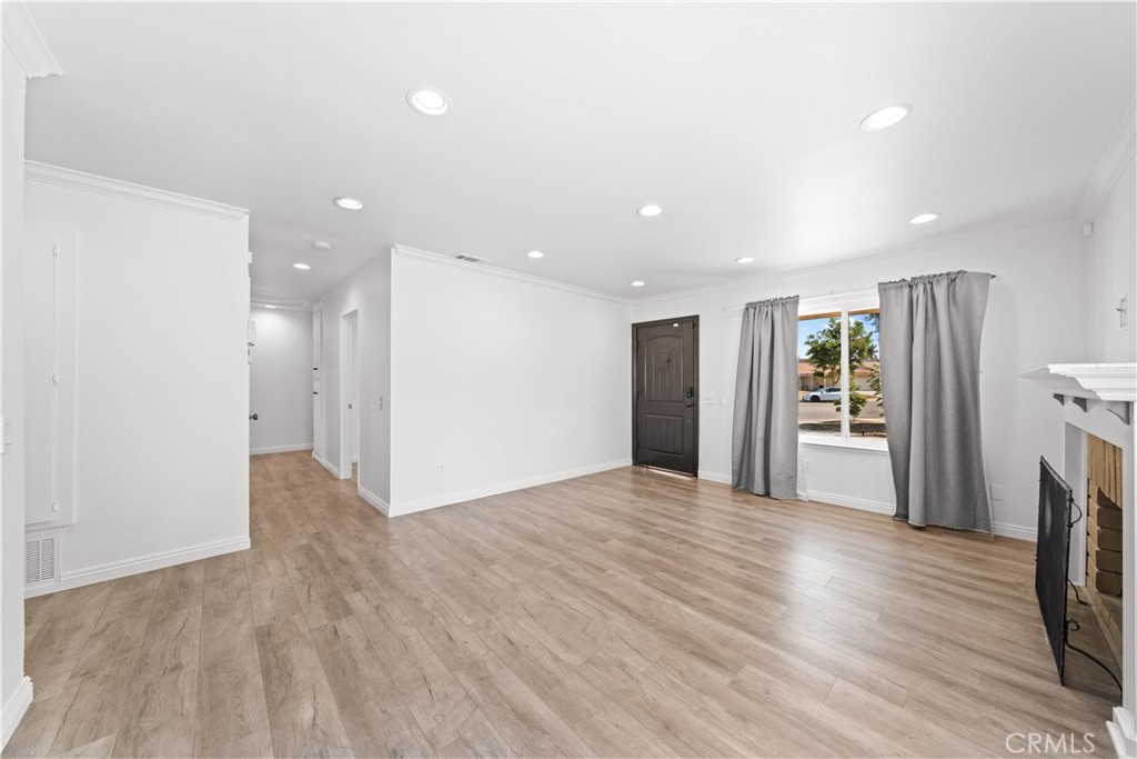 15410 Elm Lane