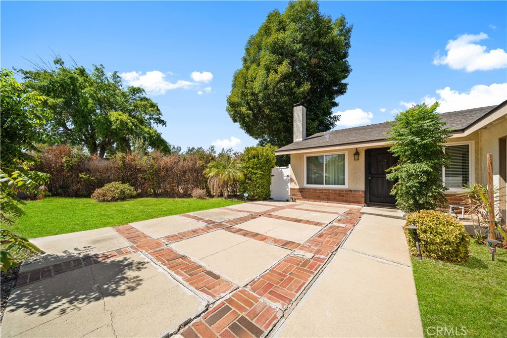 15410 Elm Lane