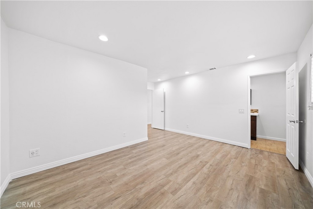 15410 Elm Lane