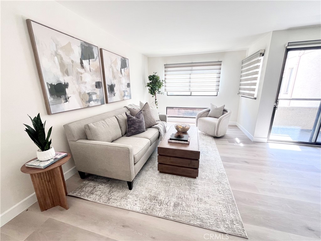 435 S Virgil Avenue 209