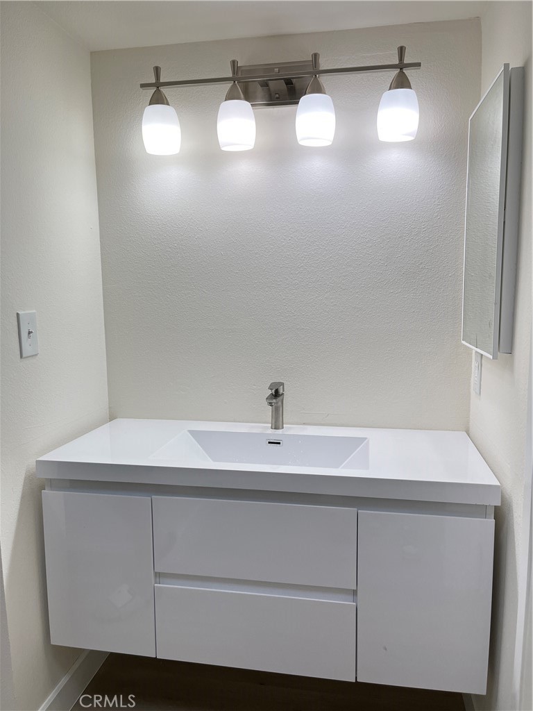 435 S Virgil Avenue 209