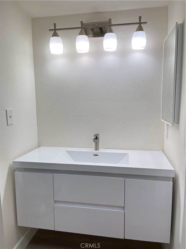 435 S Virgil Avenue 209