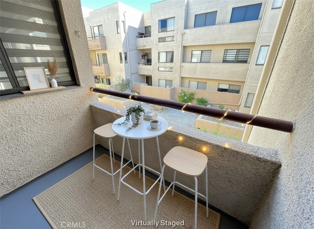 435 S Virgil Avenue 209