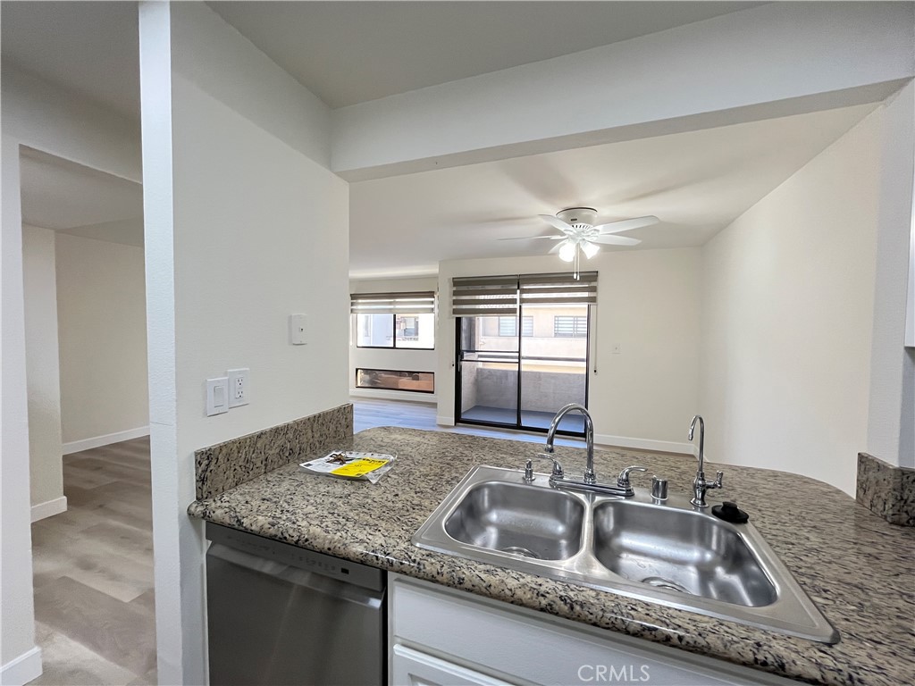 435 S Virgil Avenue 209