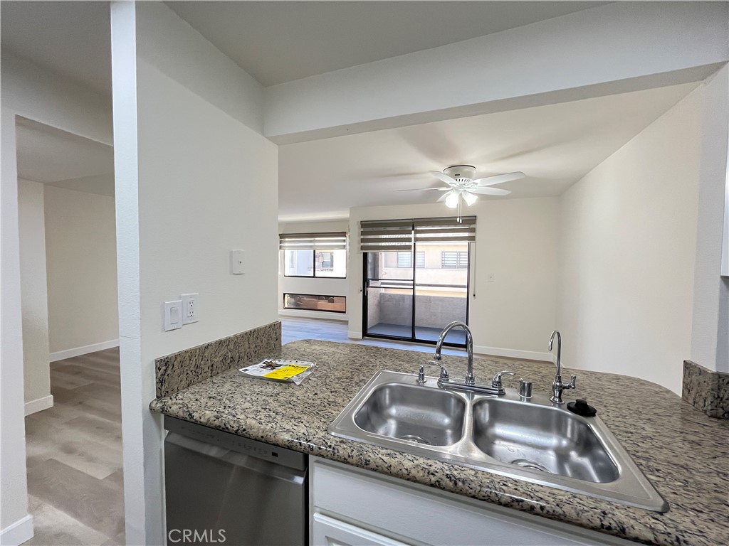 435 S Virgil Avenue 209