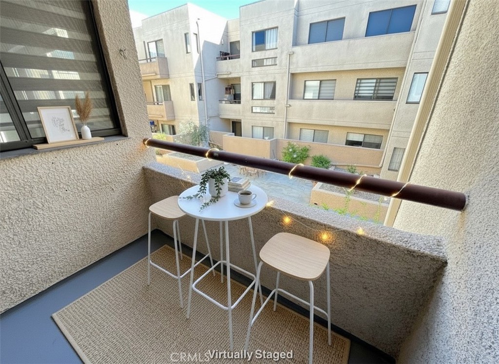 435 S Virgil Avenue 209