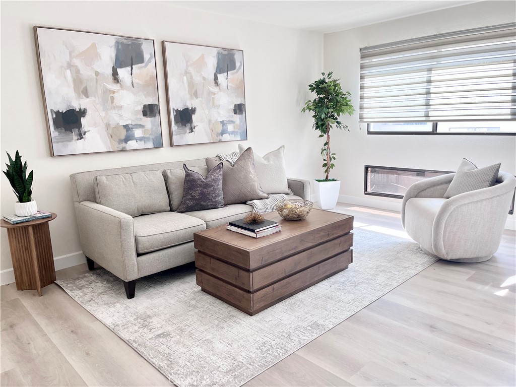 435 S Virgil Avenue 209