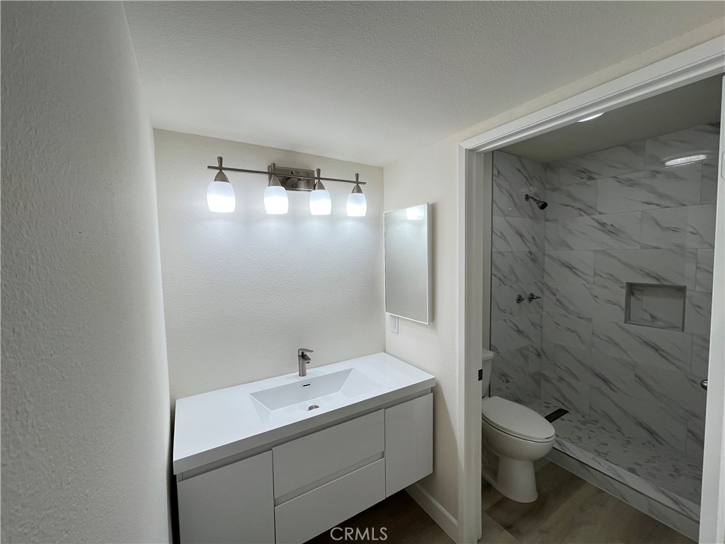 435 S Virgil Avenue 209