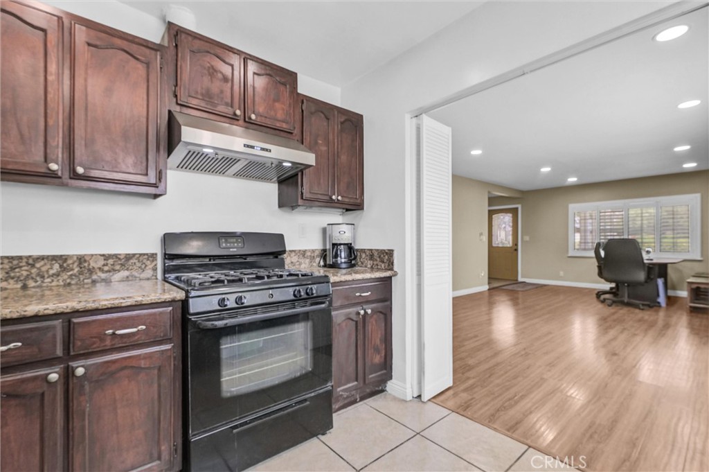 1325 Glen Ave