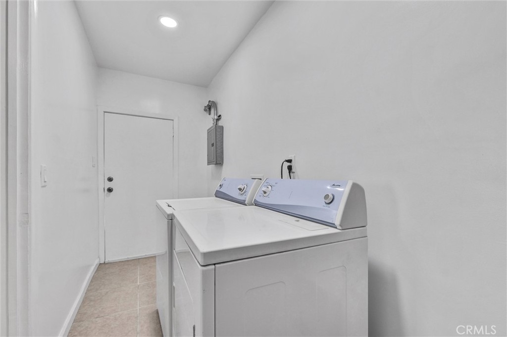 1325 Glen Ave
