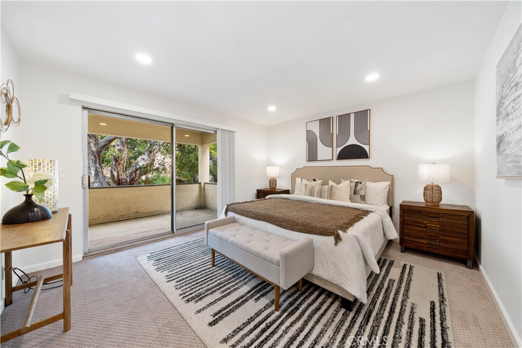 5674 Windsor Way 201