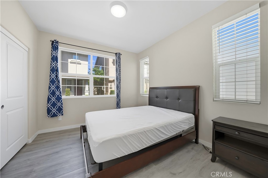 13846 Farmhoue