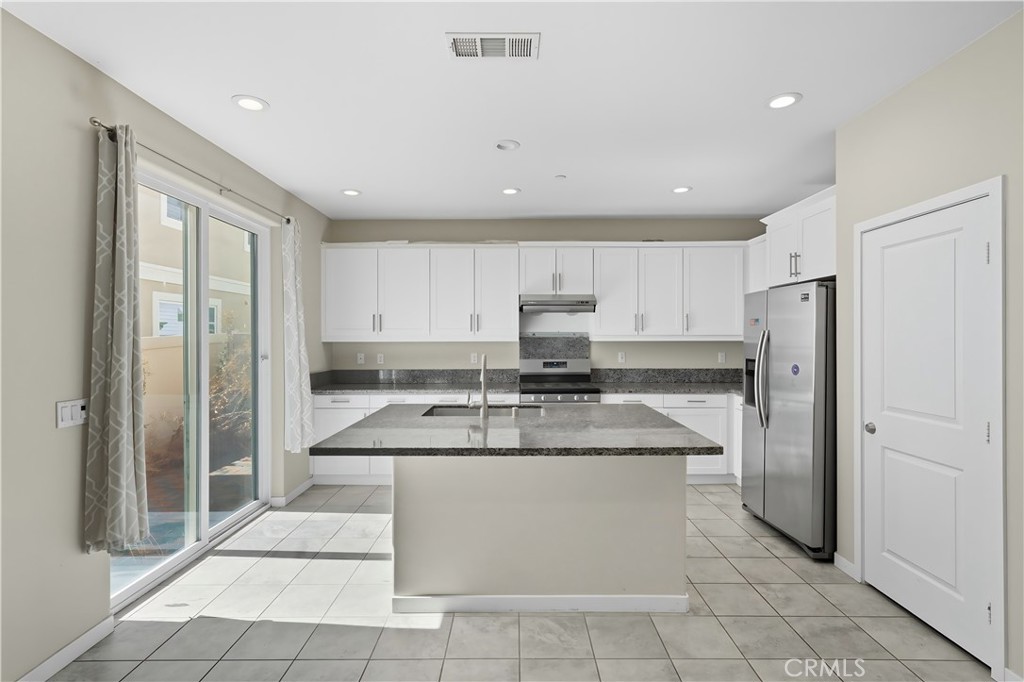 13846 Farmhoue