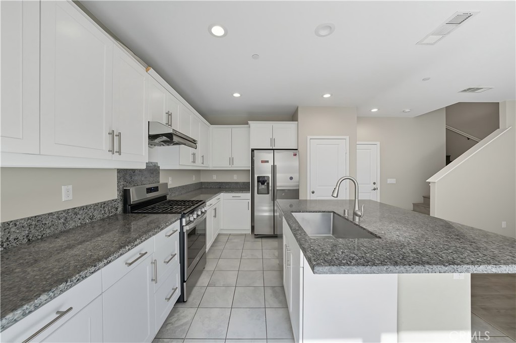13846 Farmhoue