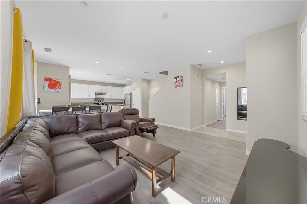 13846 Farmhoue