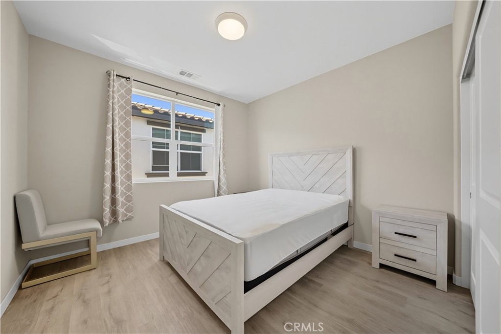 13846 Farmhoue