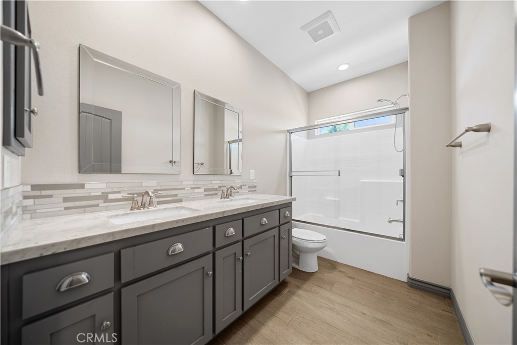 2987 Cayucos Dr