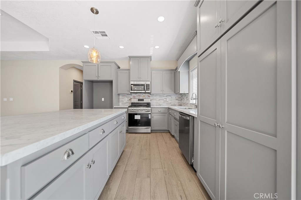 2987 Cayucos Dr