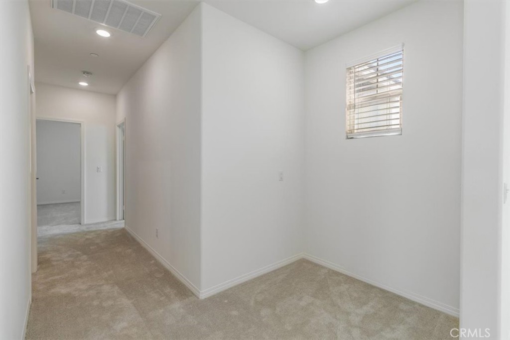 4852 S Jordan Avenue