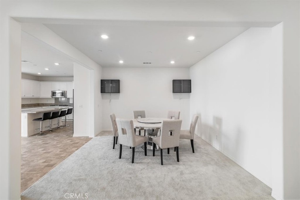 4852 S Jordan Avenue