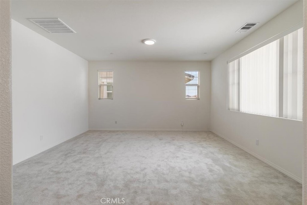 4852 S Jordan Avenue