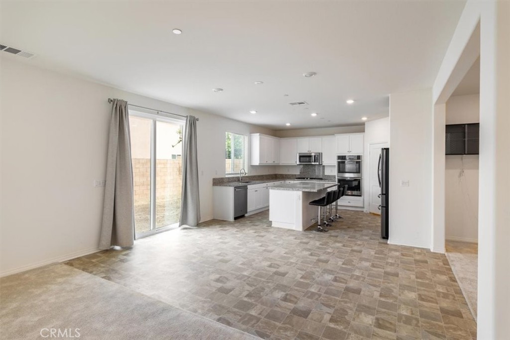 4852 S Jordan Avenue