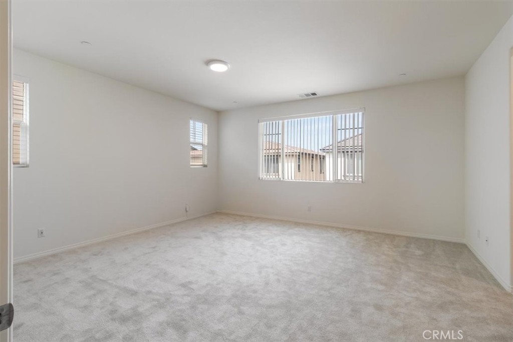 4852 S Jordan Avenue