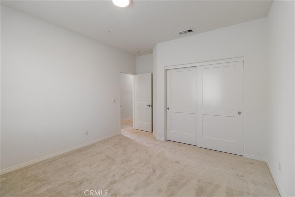 4852 S Jordan Avenue