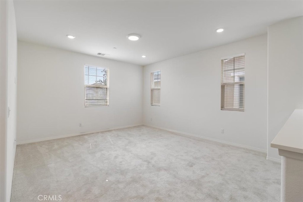 4852 S Jordan Avenue