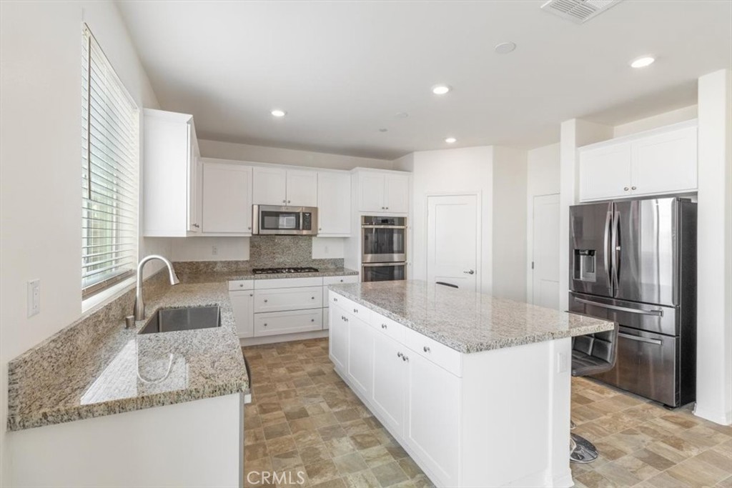 4852 S Jordan Avenue