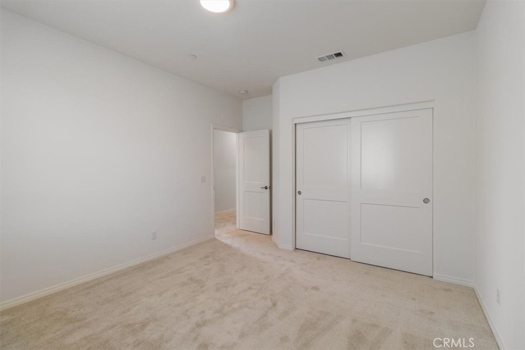 4852 S Jordan Avenue