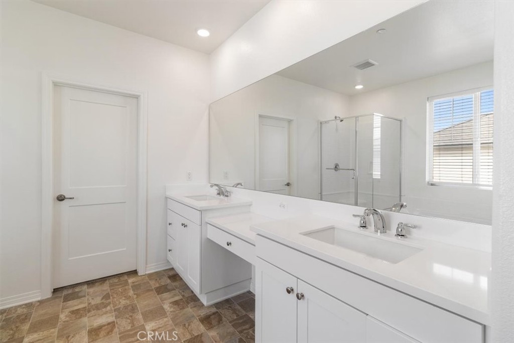 4852 S Jordan Avenue