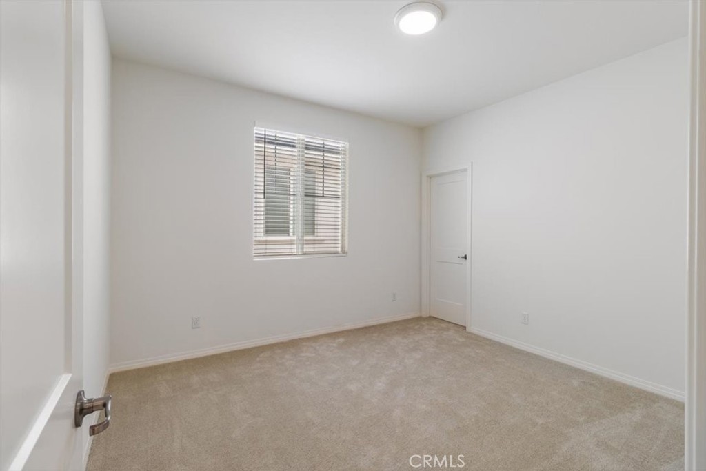 4852 S Jordan Avenue