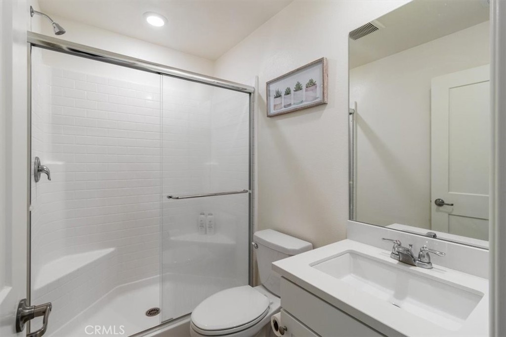 4852 S Jordan Avenue