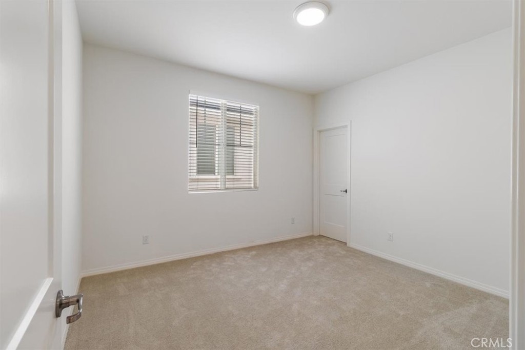 4852 S Jordan Avenue