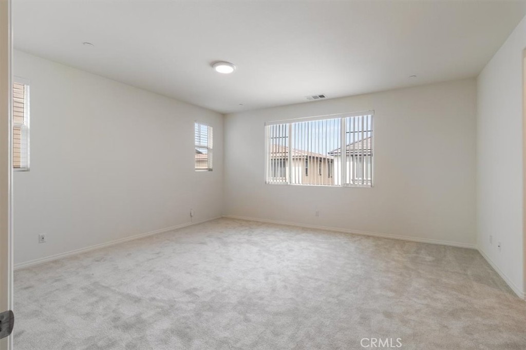 4852 S Jordan Avenue