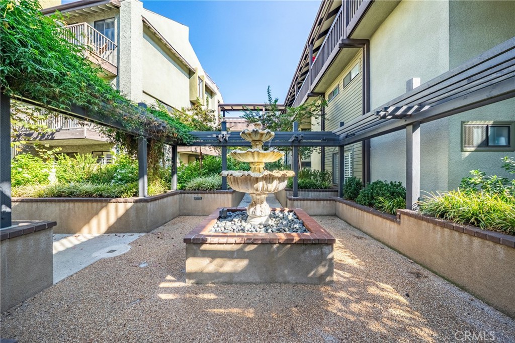 330 Cordova Street 301