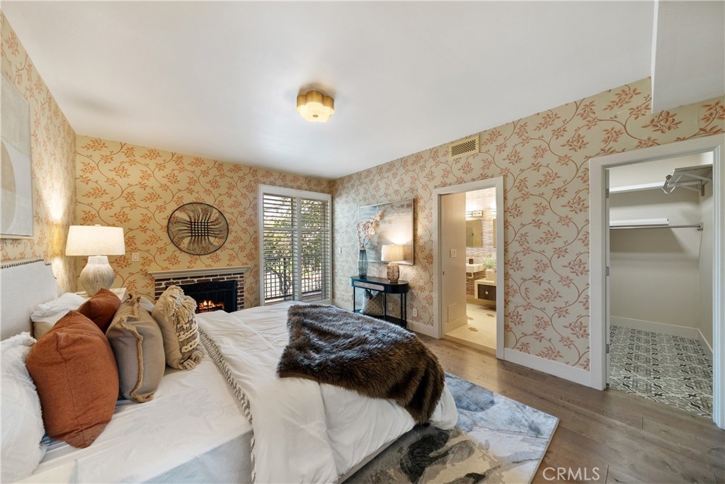 330 Cordova Street 301