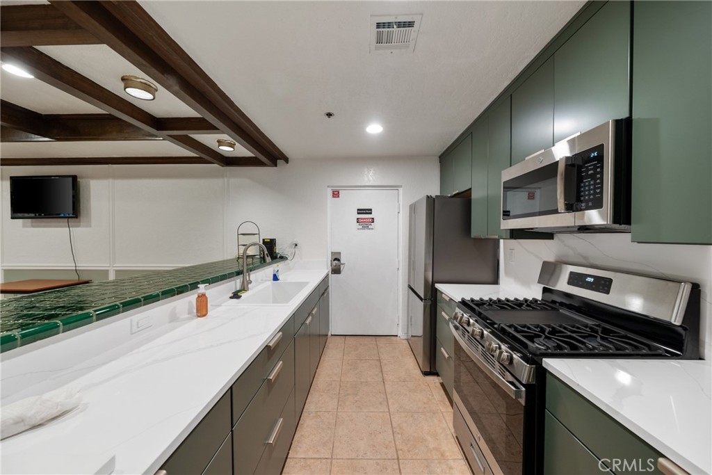 330 Cordova Street 301