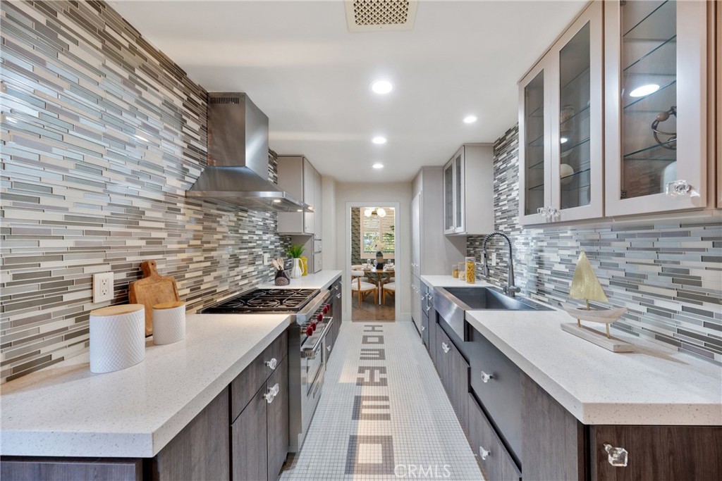 330 Cordova Street 301