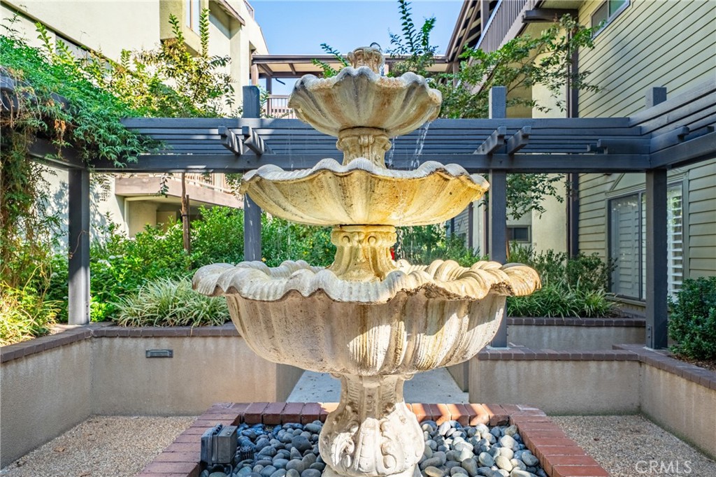 330 Cordova Street 301