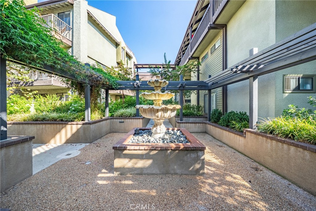 330 Cordova Street 301