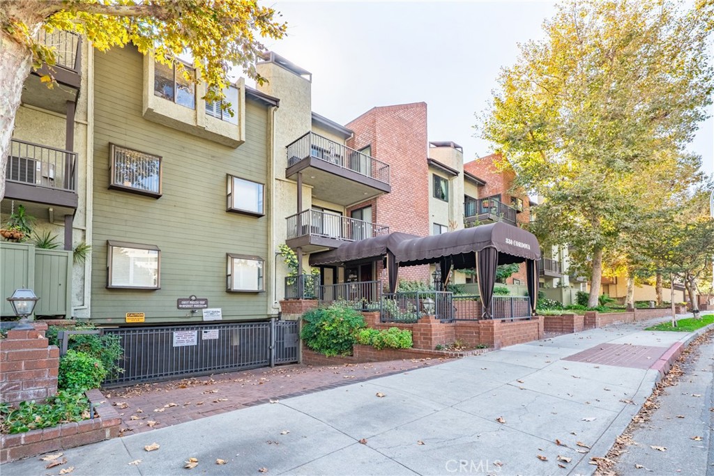 330 Cordova Street 301