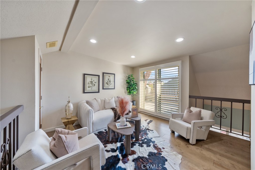 330 Cordova Street 301