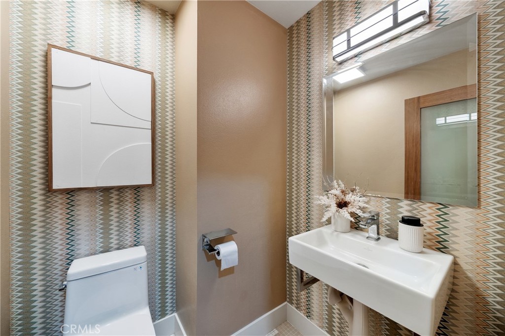 330 Cordova Street 301