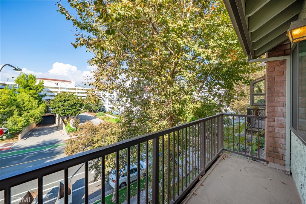 330 Cordova Street 301